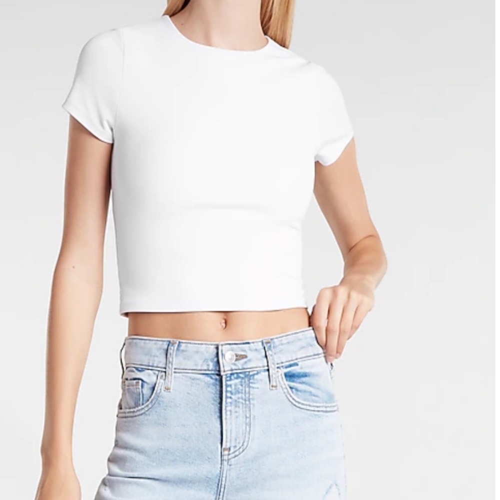 White Crop Top 🌿 NWOT